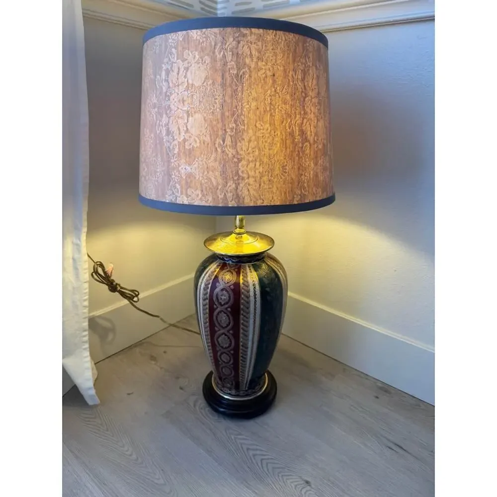 Vintage Florentine Chinoiserie Chinese-style Porcelain Table Lamp with Lampshade